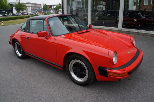 Fahrzeugabbildung Porsche 911 3.2 Carrera Targa