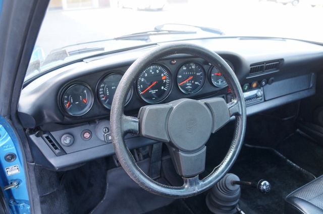 Fahrzeugabbildung Porsche 911 2.7 S Targa