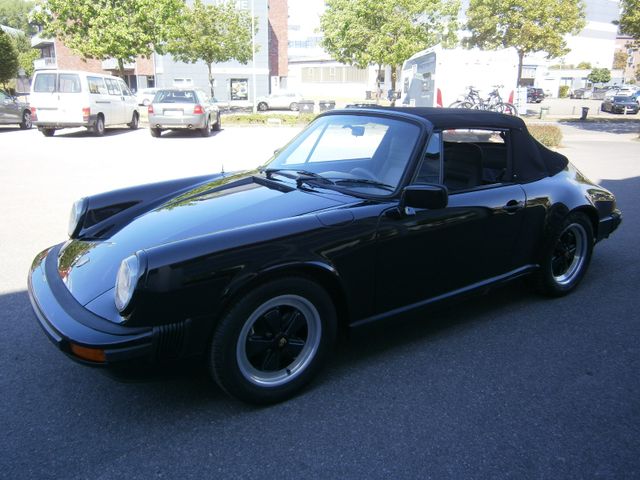 Fahrzeugabbildung Porsche 911 3.0 SC Cabriolet
