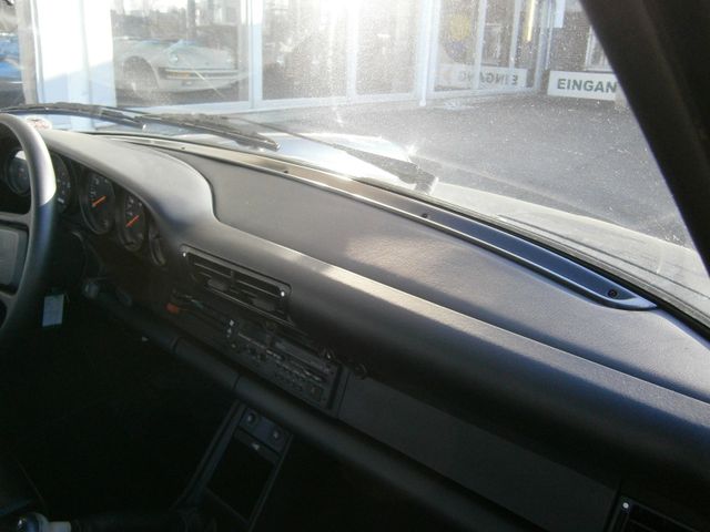 Fahrzeugabbildung Porsche 911 3.2 Carrera Coupe