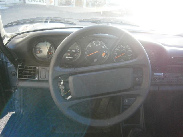 Fahrzeugabbildung Porsche 911 3.2 Carrera Coupe