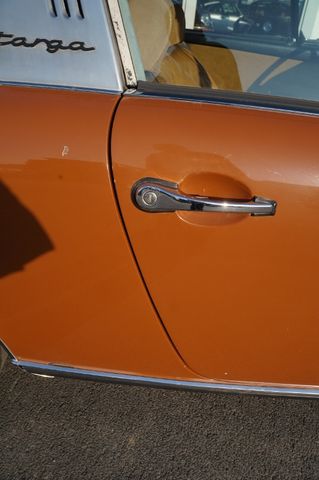 Fahrzeugabbildung Porsche 911 2.4 S Targa