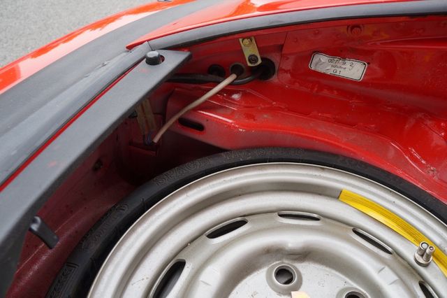 Fahrzeugabbildung Porsche 911 3.2 Carrera Targa