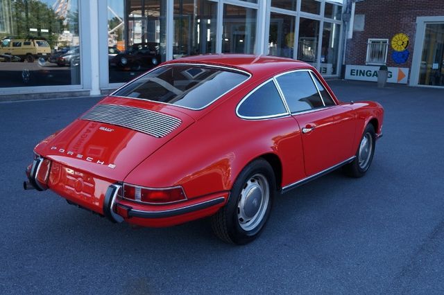 Fahrzeugabbildung Porsche 911 2.2 T Coupè