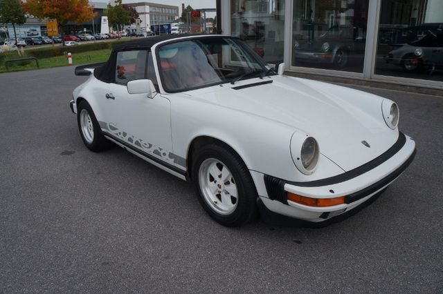 Fahrzeugabbildung Porsche 911 3.2 Carrera Cabrio