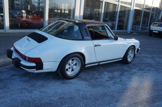 Fahrzeugabbildung Porsche 911 3.0 SC Targa