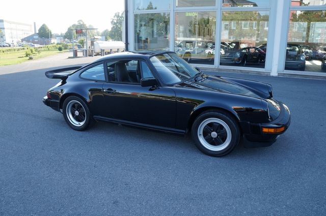 Fahrzeugabbildung Porsche 911 3.2 Carrera Coupè