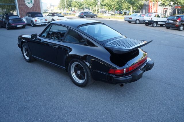 Fahrzeugabbildung Porsche 911 3.2 Carrera Coupè